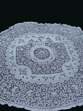 White Lace Round Tablecloth - Elegant Home Dining Cover